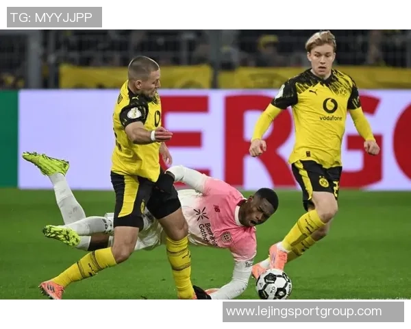 多特蒙德杯赛失利后全力争夺德甲亚军并直通欧冠16强