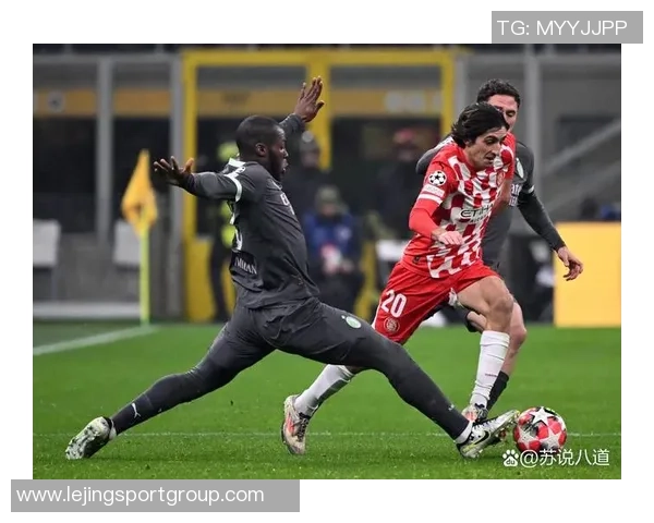 德天空报道拜仁追逐费耶诺德19岁右后卫吉瓦罗雷德英超多队同样关注