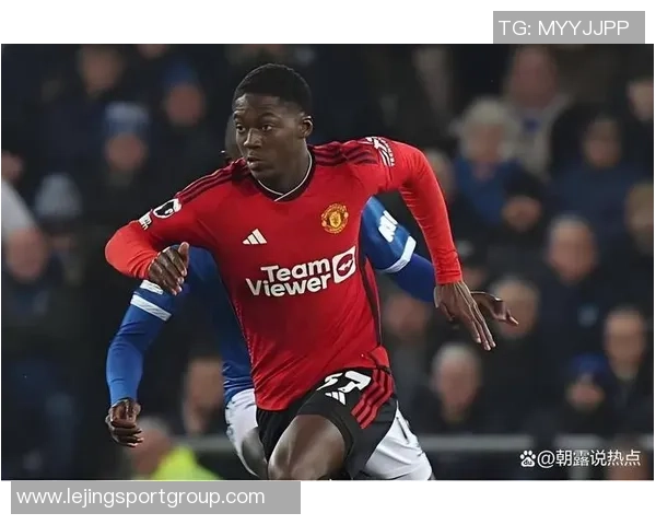 瑞士天空报道那不勒斯冬窗计划租借梅努以增加其出场机会