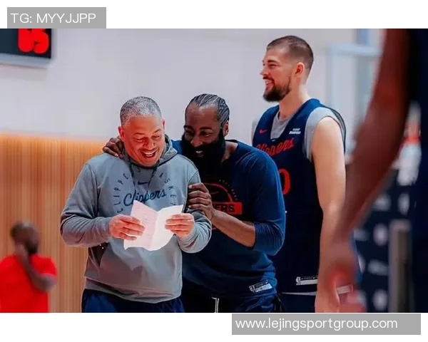 祖巴茨休赛期成功减重八磅身体轻盈力量提升显著