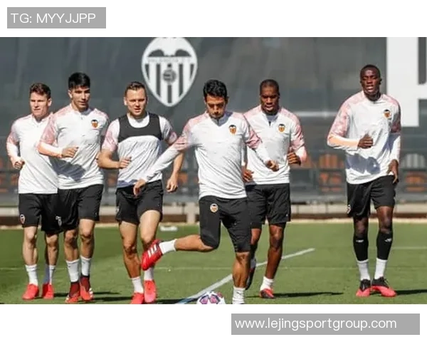 加斯佩里尼称赞罗马上半场表现期待冬季转会期进一步提升