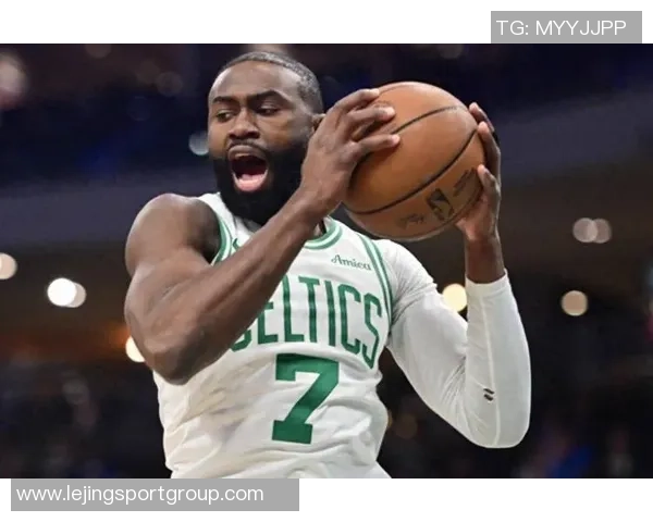 杰伦布朗状态起伏明显今日仅得14分8板4助上场却狂轰50分引发关注