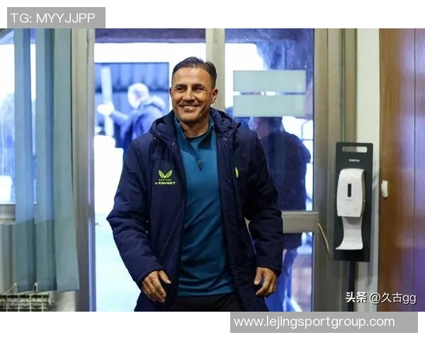 乌兹别克斯坦足协确认卡纳瓦罗及教练组抵达塔什干洽谈执教事宜